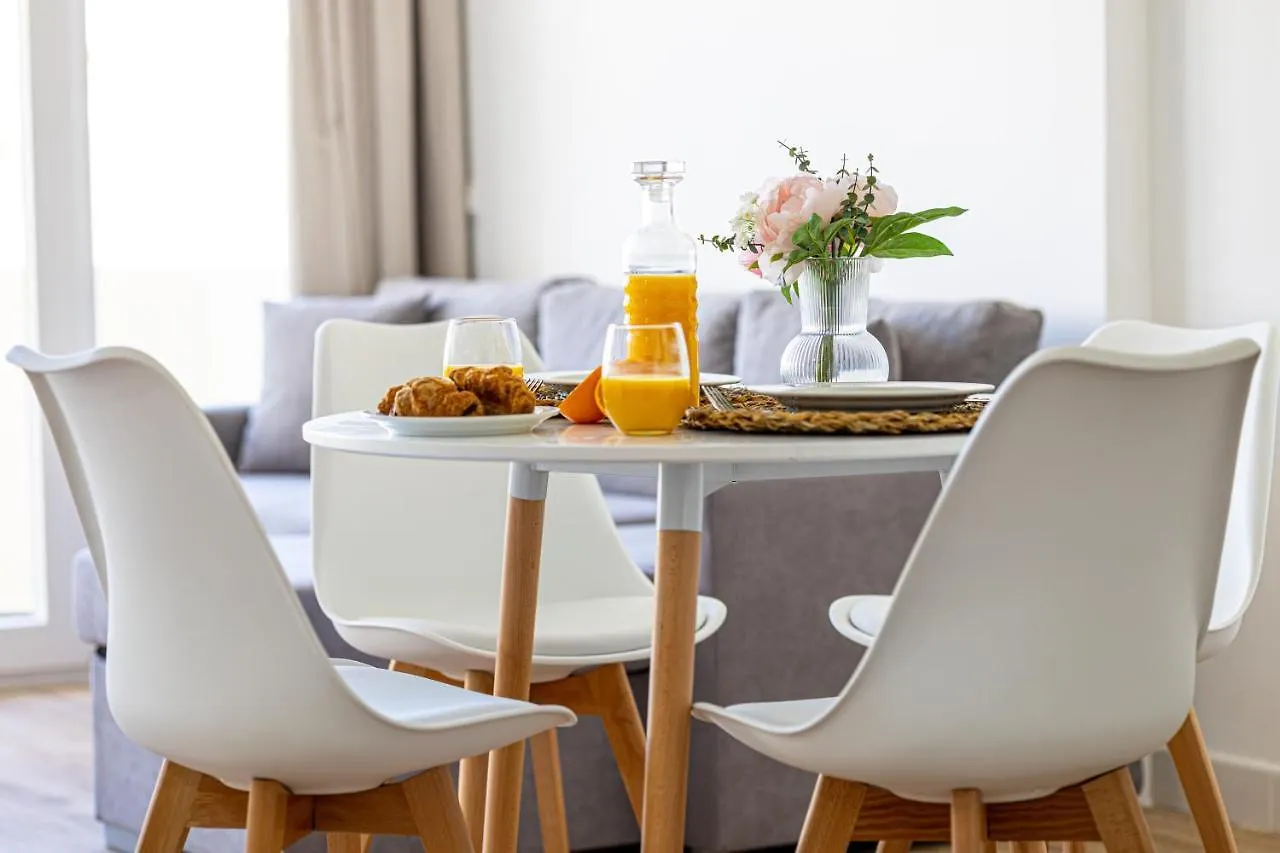 شقة Sunstay Seaside Flat I Puerto Marina بينالماذينا
