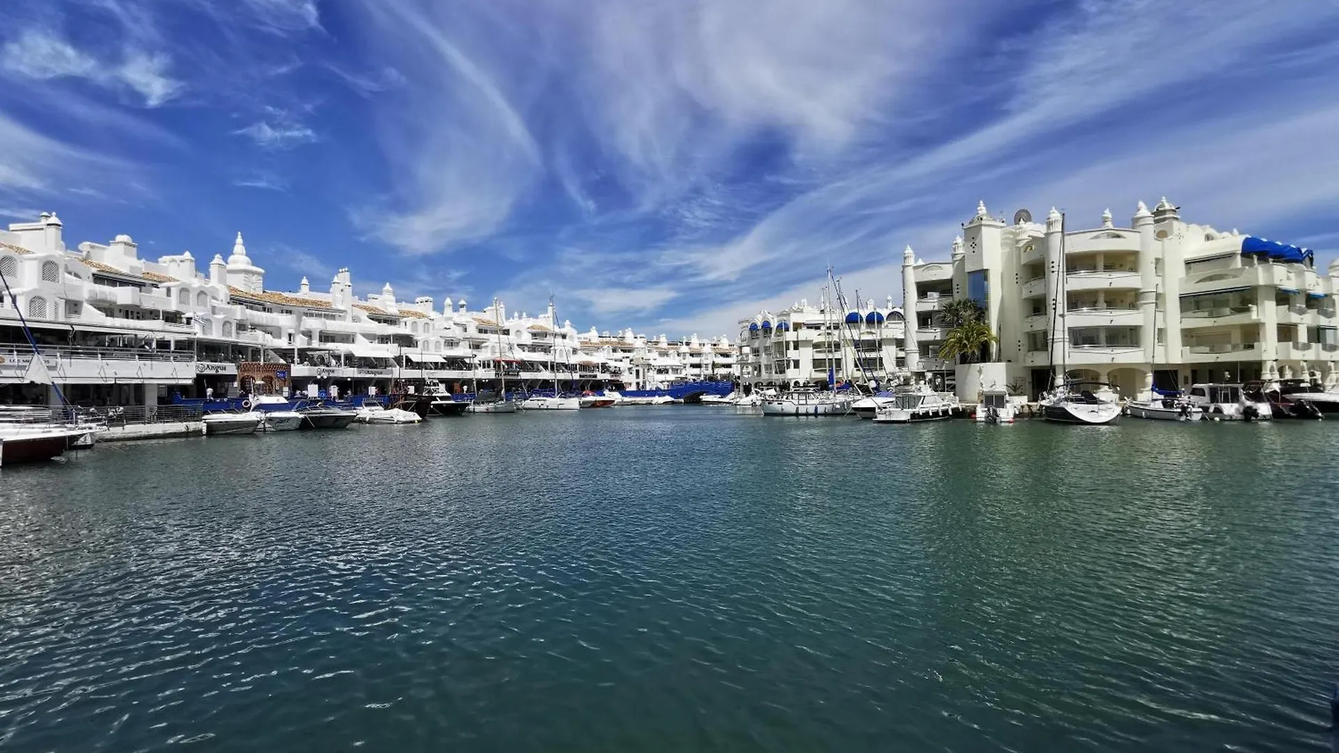 Sunstay Seaside Flat I Puerto Marina Benalmádena 0*,  Španělsko