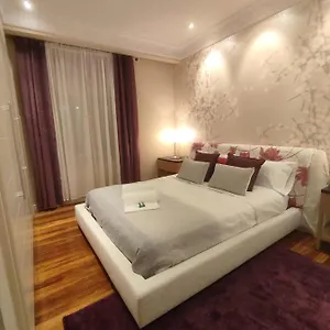 habitacion-en-vivienda-de-lujo-en-gran-via.sansebastianhotels.net/